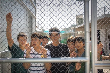 Amnesty International: ‘EU medeplichtig aan onwettige detentie van migranten door Griekenland’