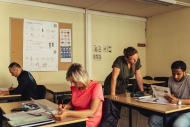 Hoe politici steeds meer gingen verwachten van het Nederlands van nieuwkomers