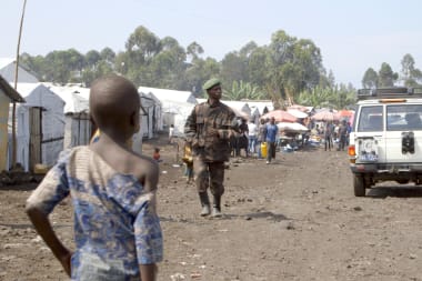 Gevechten bereiken de buitenwijken van de grootste stad in Oost-Congo