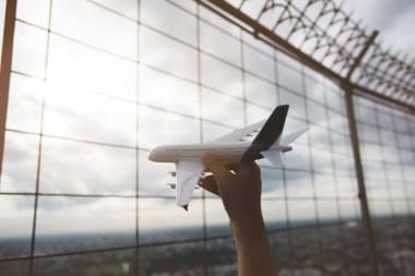 ‘Onder het mom van de wereld zien, maken we de aarde nog meer kapot’