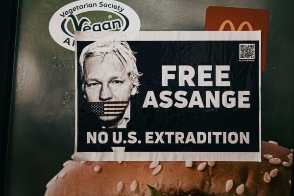 Free Assange