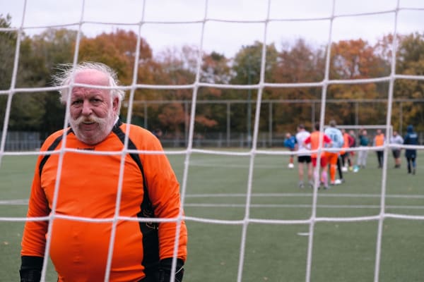 Voor de ene ontspanning, voor de ander een reddingsboei: ‘Zonder voetbal ga ik dood’