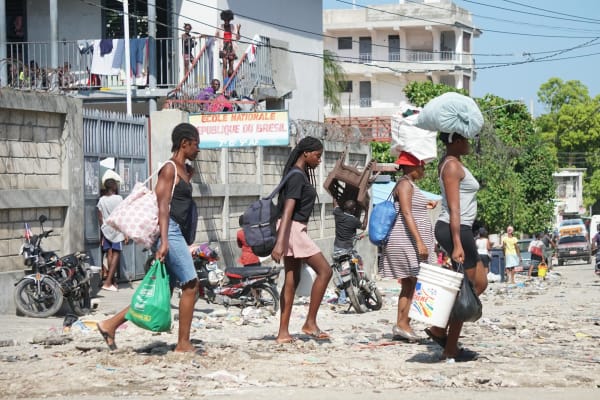 ‘Hier besef ik dat mijn dagen geteld zijn’: overleven in de hel van Port-au-Prince