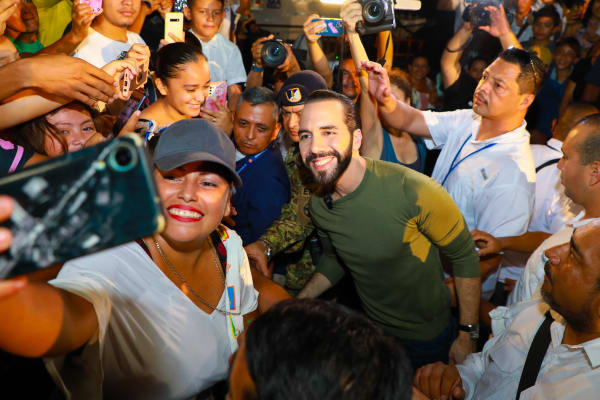 ‘Dictator Cool: waanzinnig populair, autoritarisme ten spijt’