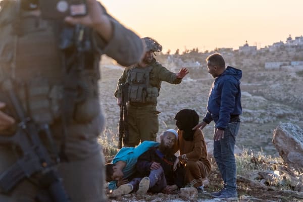 Fanatieke kolonisten nemen Westelijke Jordaanoever én Israëlisch leger over