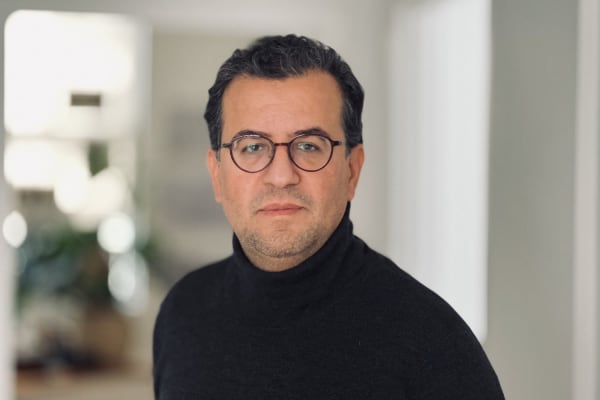 Schrijver Hisham Matar: ‘Met dankbaarheid kom je een flink eind verder dan met verbittering’