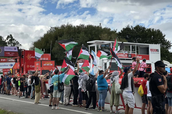 ‘Israel-Premier Tech is geen gewone ploeg, het is een politiek project om gebiedsuitbreiding te normaliseren’