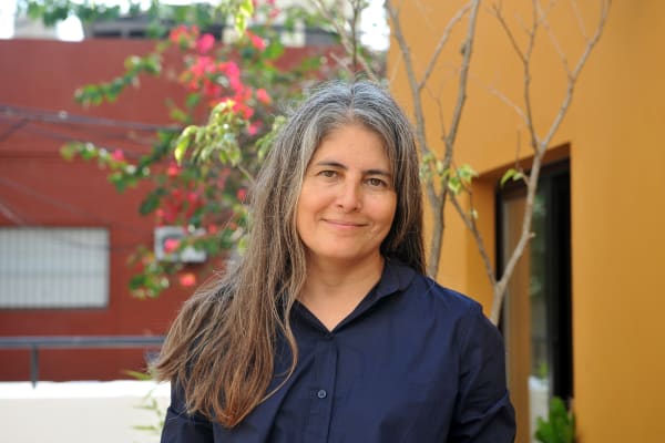 Schrijfster Selva Almada: ‘We nemen geweld tegen vrouwen nog altijd niet serieus’