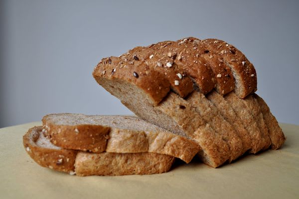 Steekproeven vinden PFAS in Belgisch brood