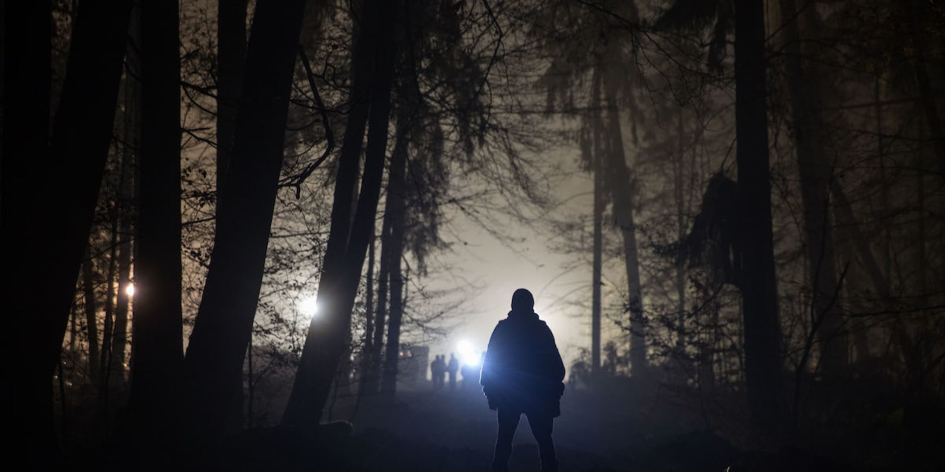 ‘We zitten heelder dagen in de bomen. Als we overdag naar beneden komen, lopen we kans om gearresteerd te worden.’