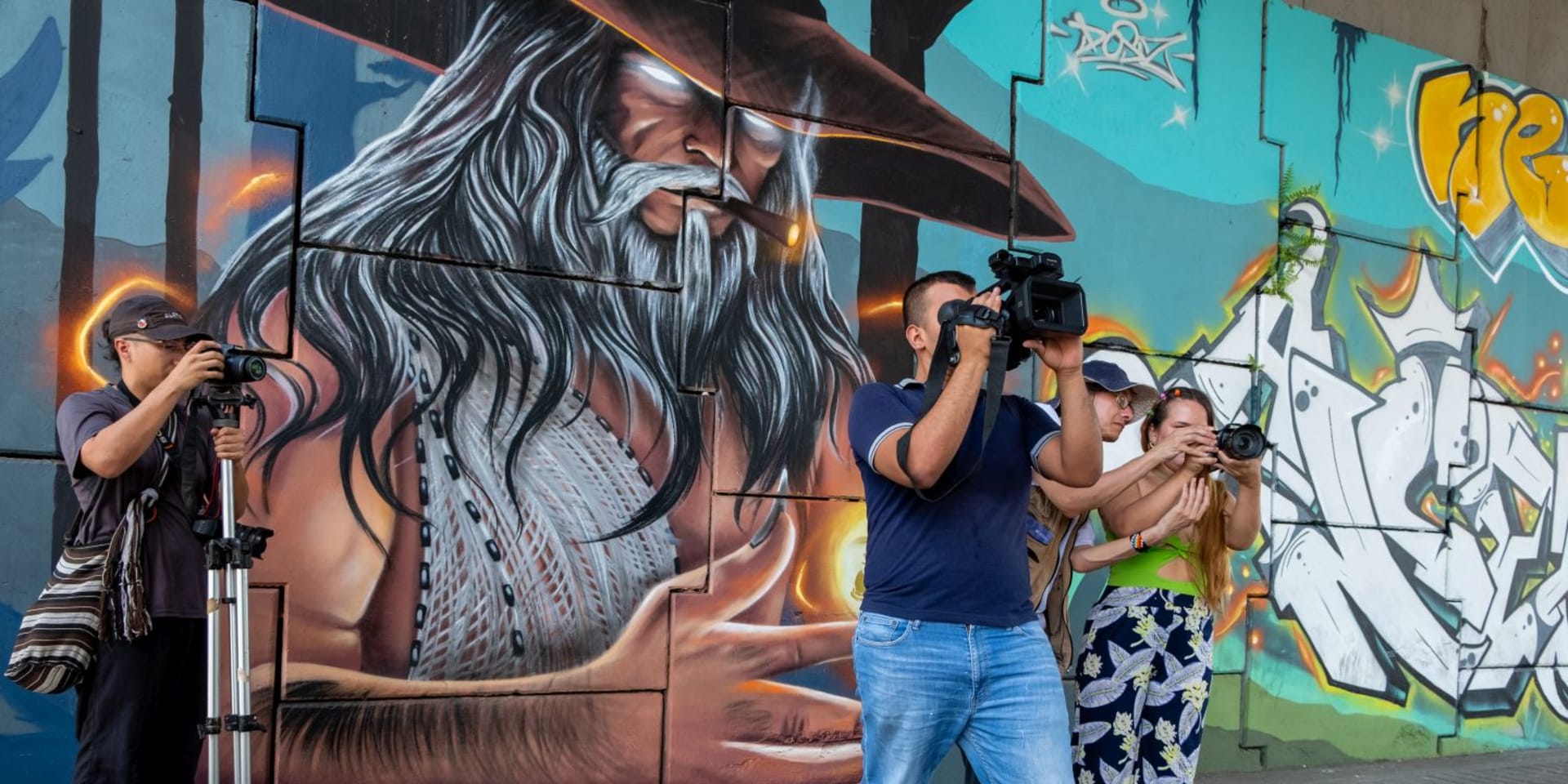 Cursisten zetten hun eerste stappen in film en fotografie.