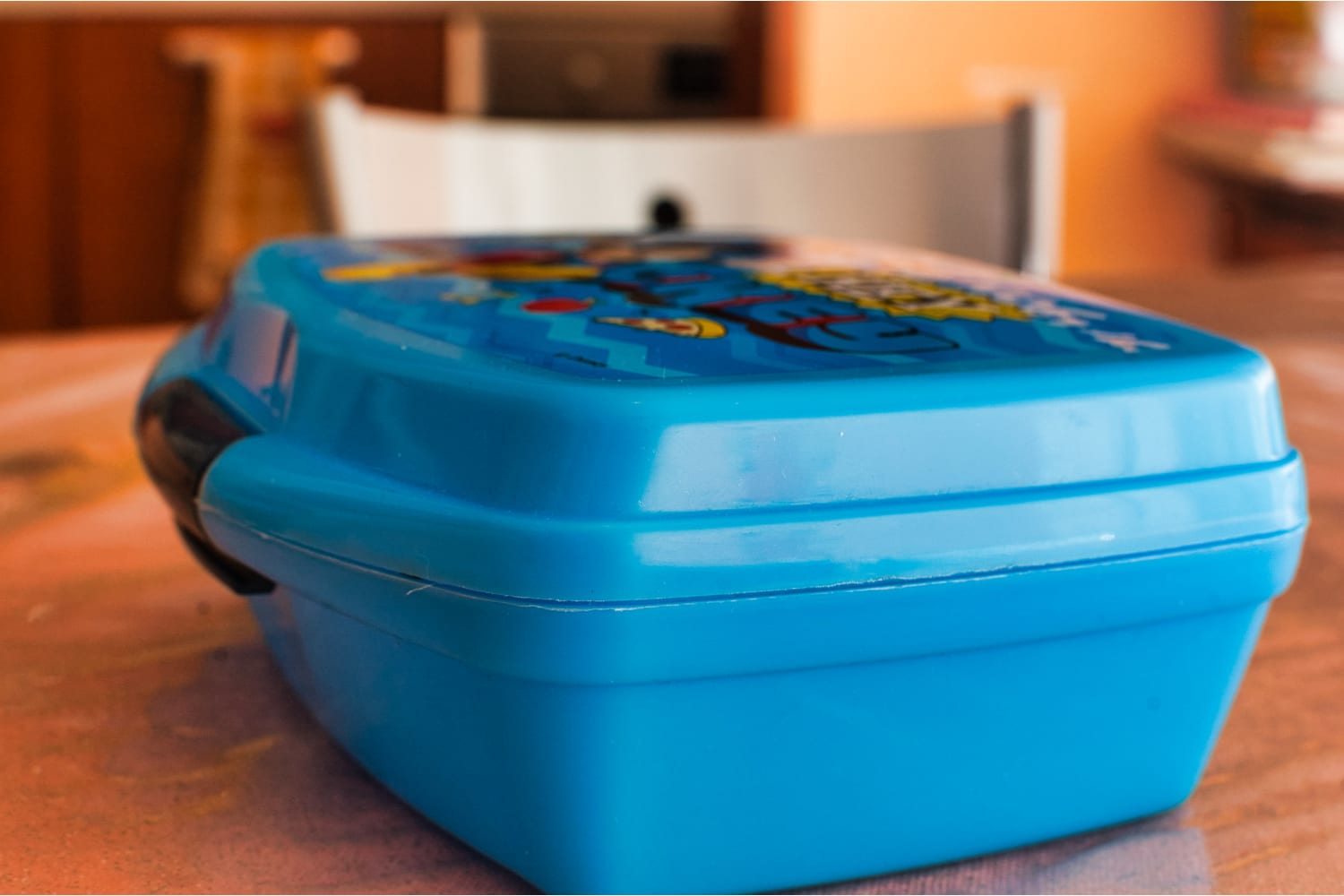 Brooddoos in de vaatwas? Microplastics in het water
