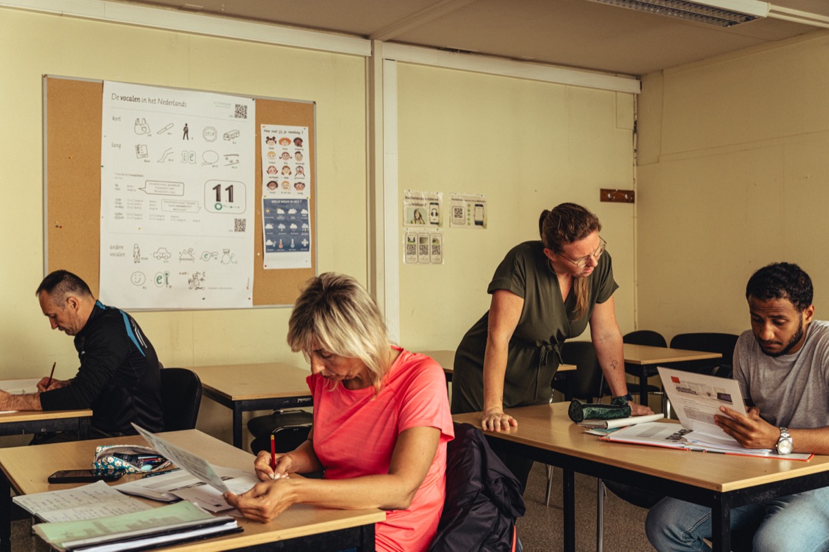 Hoe politici steeds meer gingen verwachten van het Nederlands van