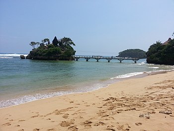 Sewa Mobil ke Pantai Malang