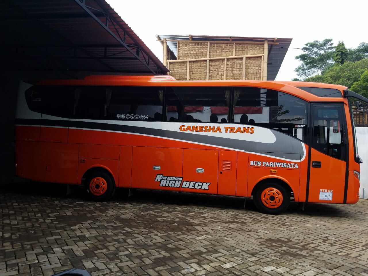 Sewa Bus di Malang