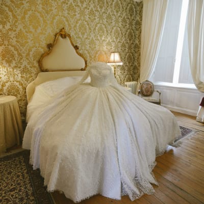 https://res.cloudinary.com/www-photographe-33-fr/images/f_auto,q_auto/w_400,h_400,c_fill/v1617553256/Mariage_gens_du_voyage_Chateau_Lamothe_Photographe_de_mariage_aquitaine_Sud-Ouest_Christophe_boury_www.photographedemariage.photo_A7R08038/Mariage_gens_du_voyage_Chateau_Lamothe_Photographe_de_mariage_aquitaine_Sud-Ouest_Christophe_boury_www.photographedemariage.photo_A7R08038.jpg