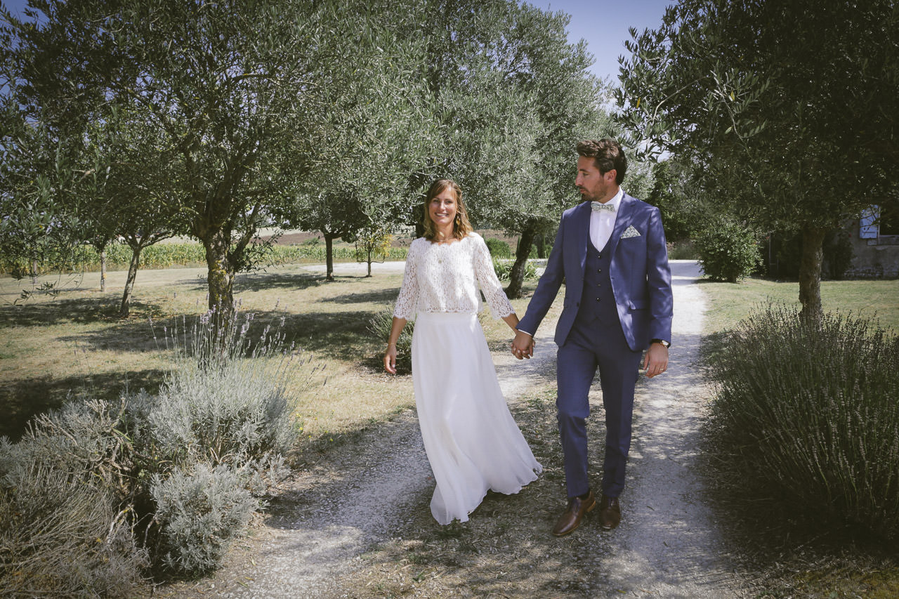 https://res.cloudinary.com/www-photographe-33-fr/images/v1608273907/Votre_Mariage_au_Grenier_des_Saveurs_Photographe_de_mariage_Bordeaux_Gironde_Aquitaine_32/Votre_Mariage_au_Grenier_des_Saveurs_Photographe_de_mariage_Bordeaux_Gironde_Aquitaine_32.jpg