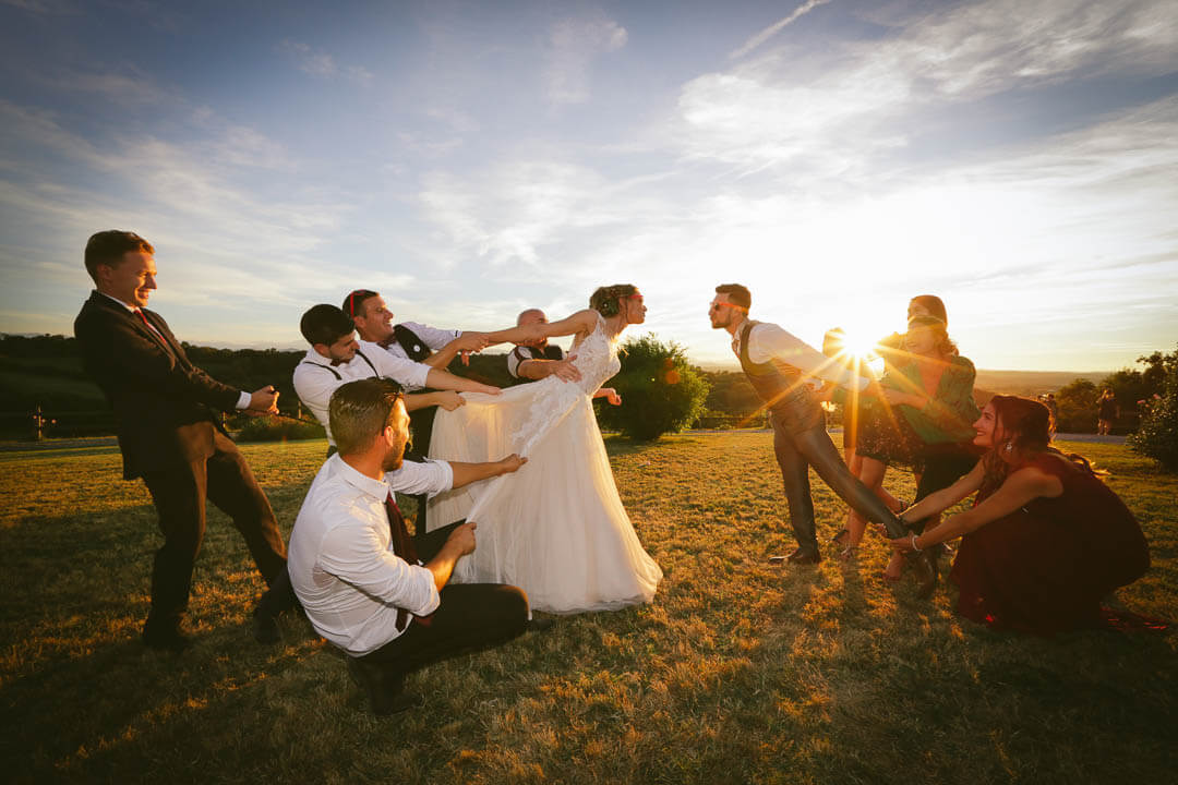 Mariage-fun et décontracté-Pau_Nouvelle-Aquitaine_Chris-creation_www.photographe-33.fr-stopper les