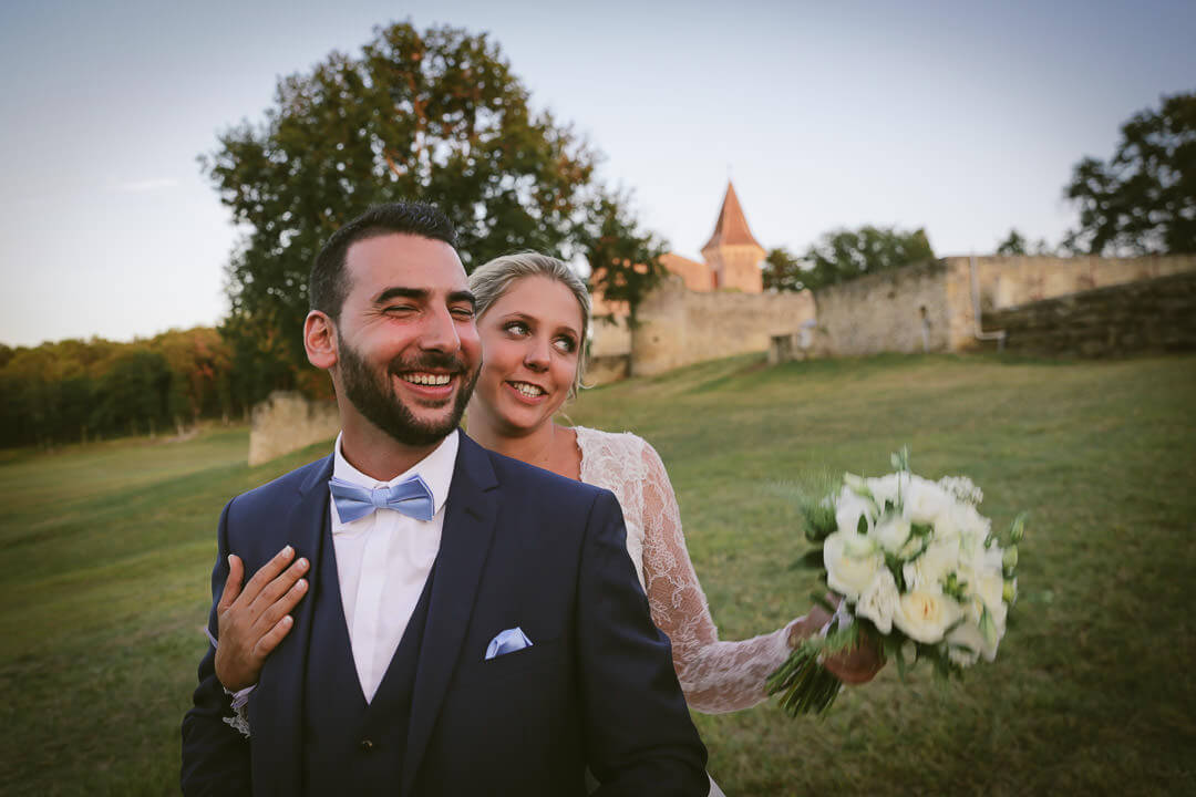 Photographe de mariage Villenave d'Ornon Bordeaux aquitaine Sud-Ouest chris-creation Christophe boury - Photo de couple les amis les interpellent