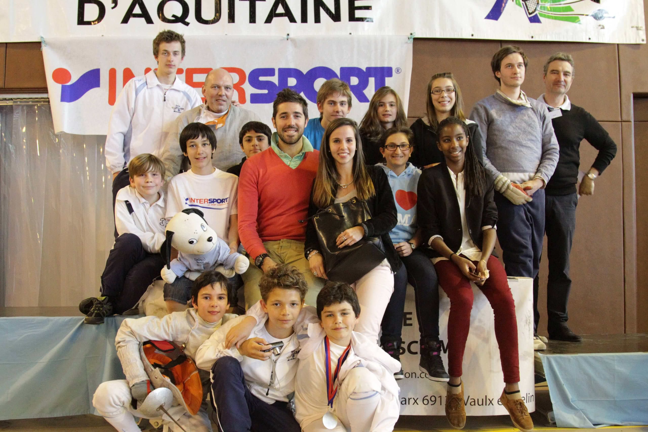 Photo club d'escrime Photographe professionnel de sport association de sport d’escrime position d’escrime mise en valeur des photos photographe professionnel Christophe Boury Bordeaux Gironde Aquitaine Photo dans l’action est dans le mouvement