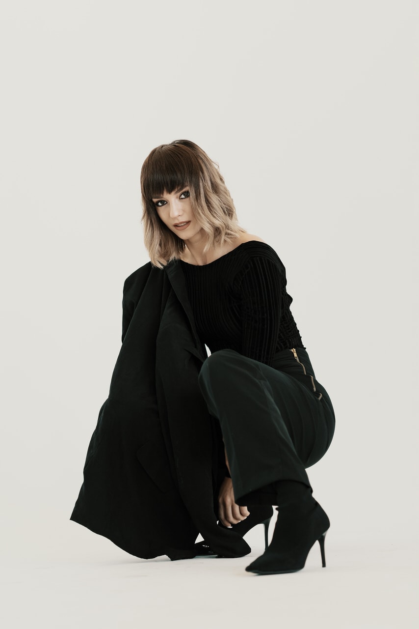 Book photo femme mode manequin et Photographe Bordeaux : réussir son book mannequinat professionnel