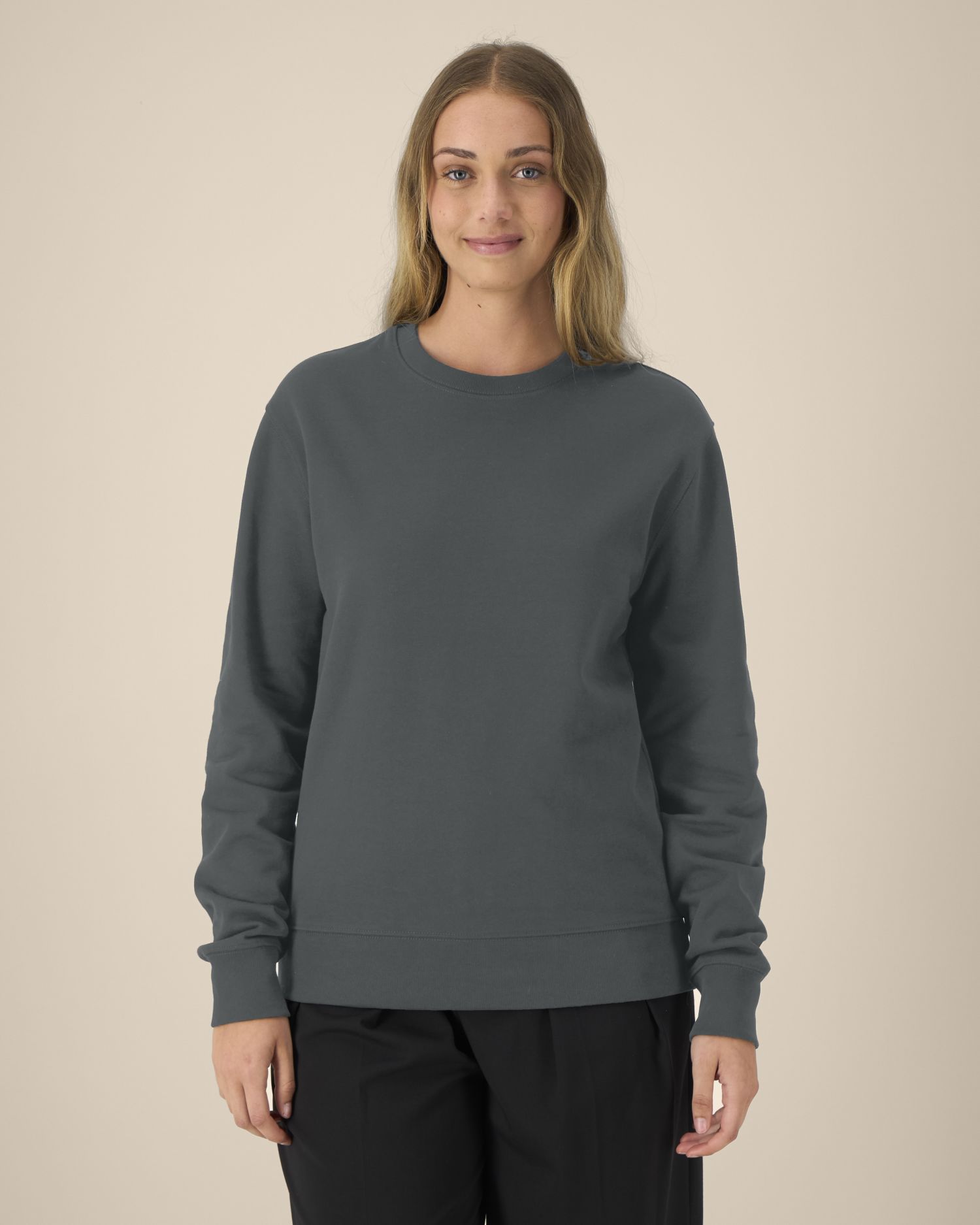 SFM6_STSU269_C253.jpg SFM6_STSU269_C253.jpg