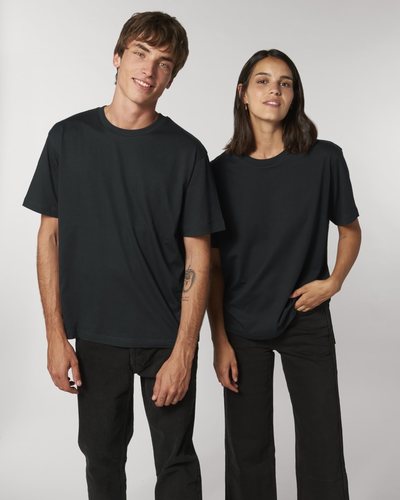 Black DFM3_STTU759_C002.jpg