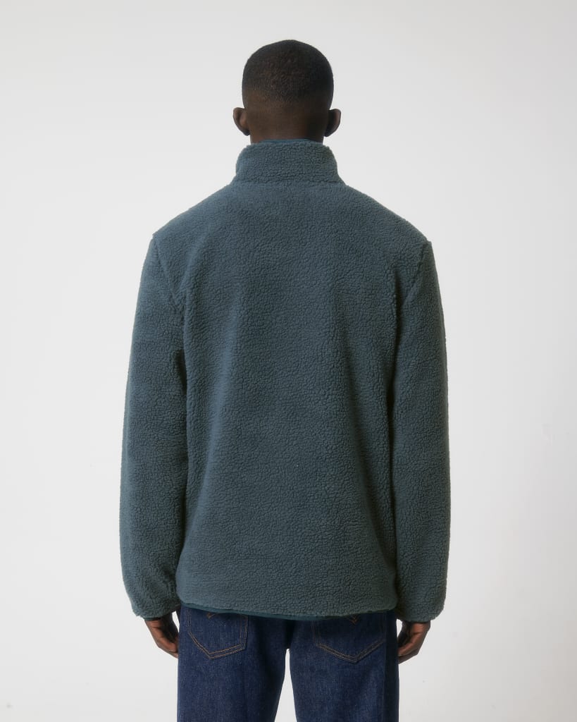 Outsider SBM0_STJU883_C702.jpg