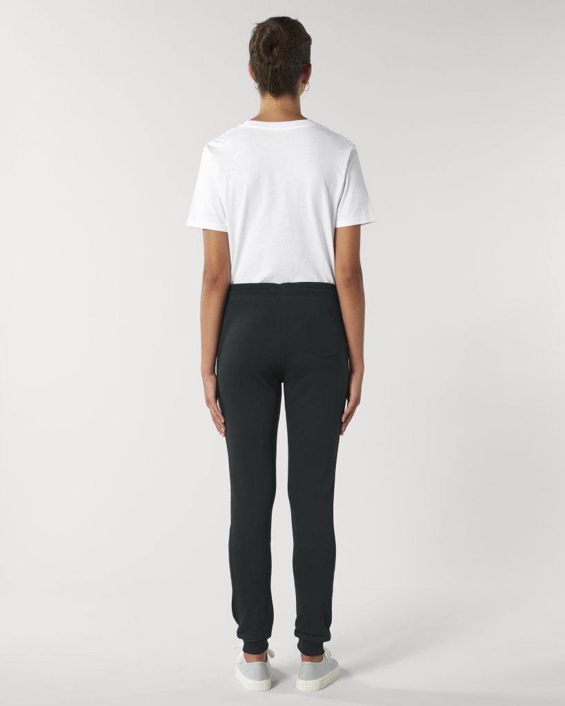 Black SBM5_STBW129_C002.jpg