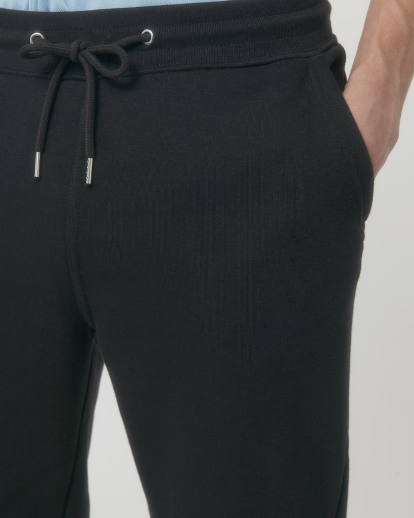 Black SFD0_STBM569_C002.jpg