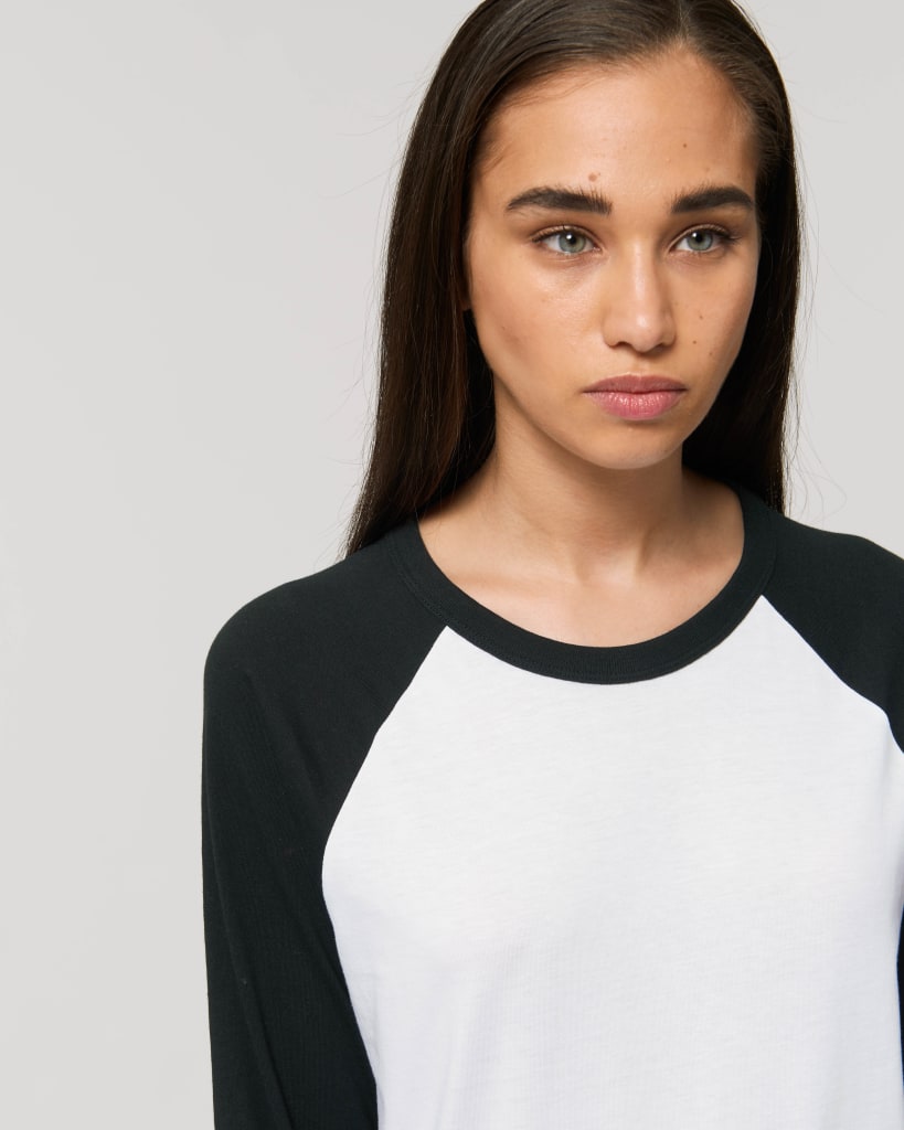 White/Black SFD5_STTU826_C895.jpg