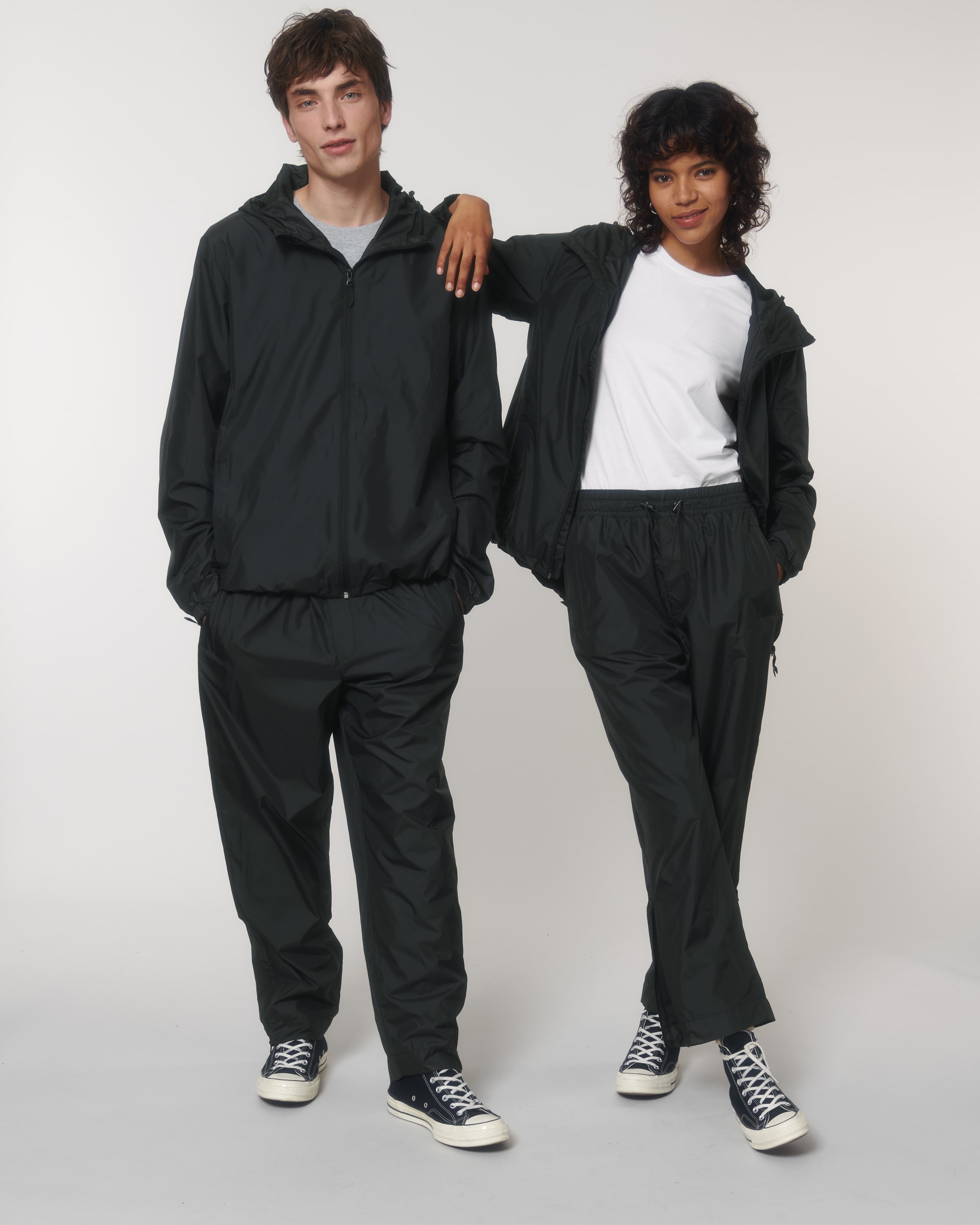 Black DFM0_STBU847_C002.jpg