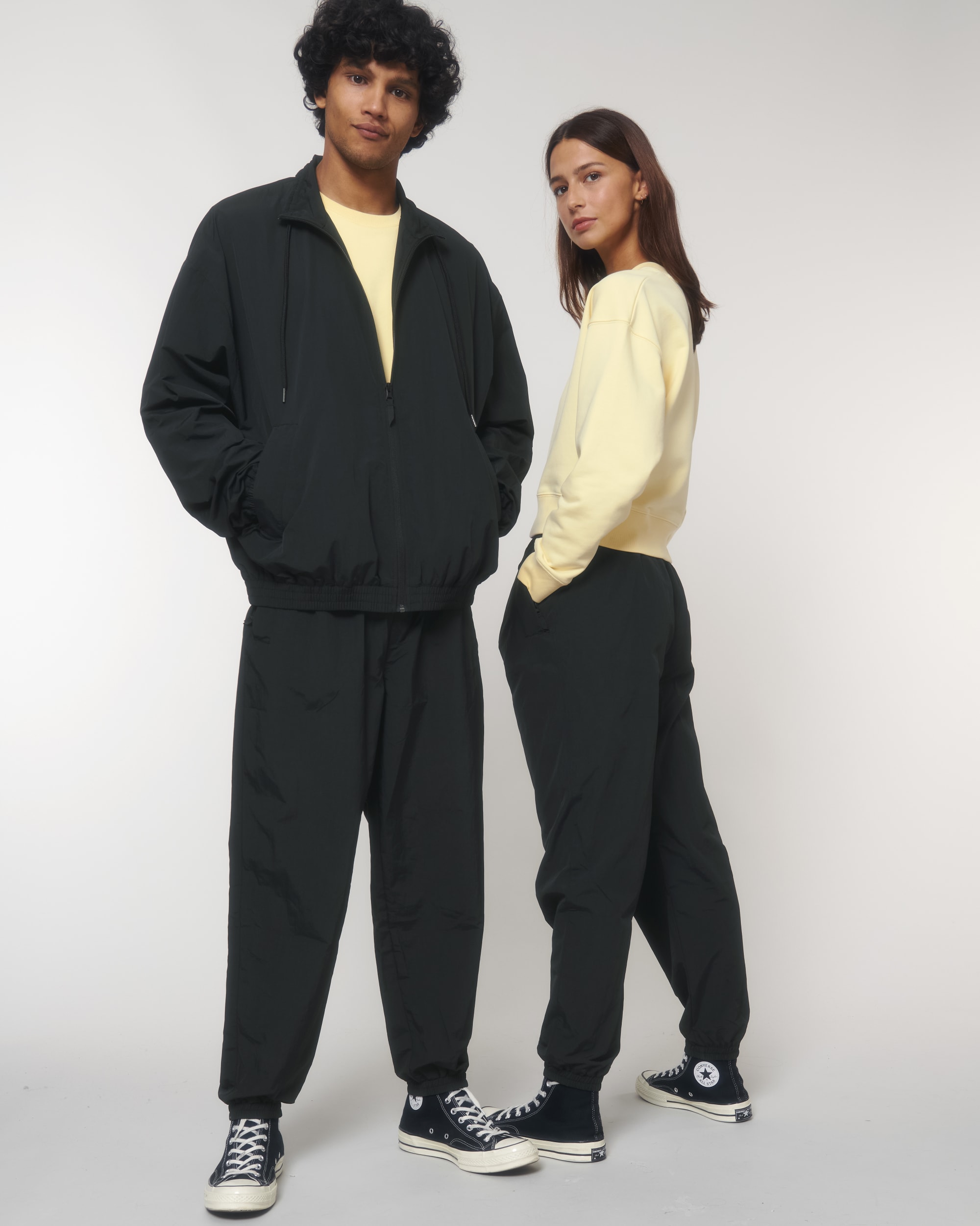 Black DFM0_STBU876_C002.jpg