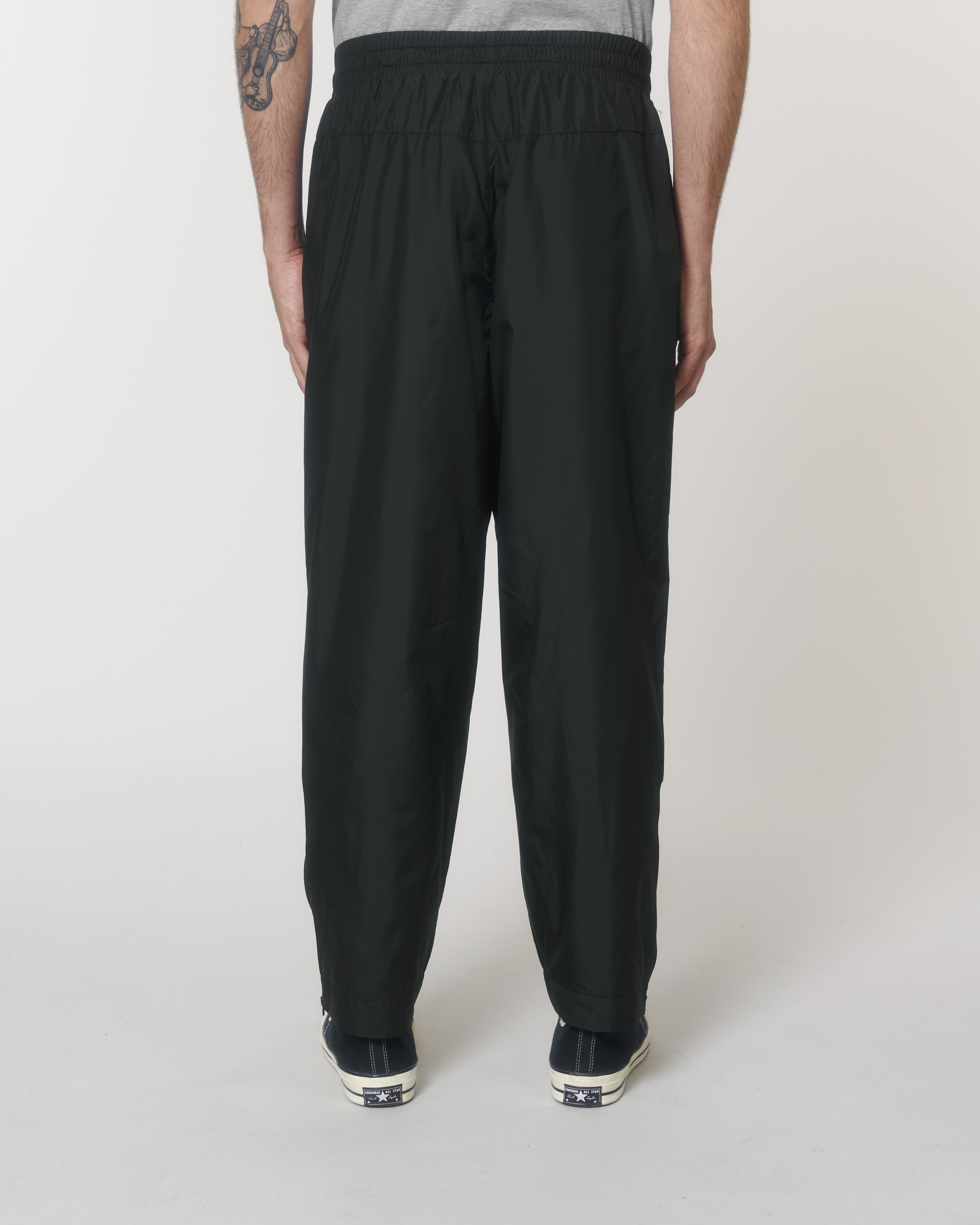 Black SBM0_STBU847_C002.jpg