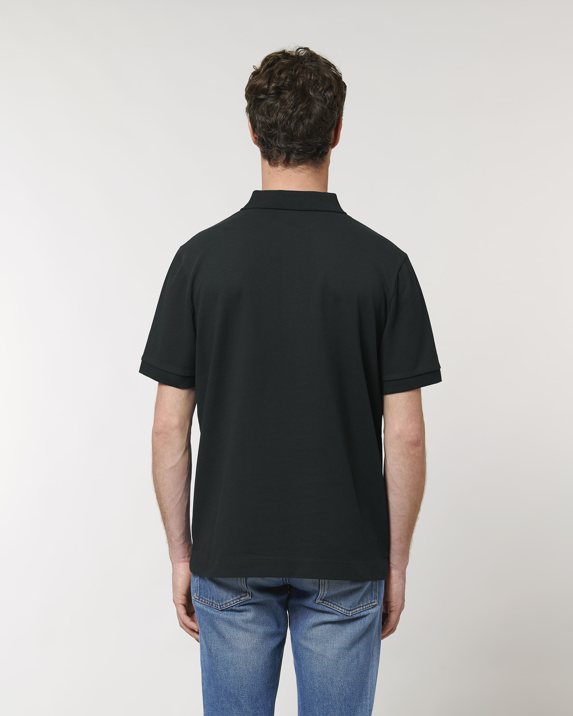 Black SBM0_STPU331_C002.jpg