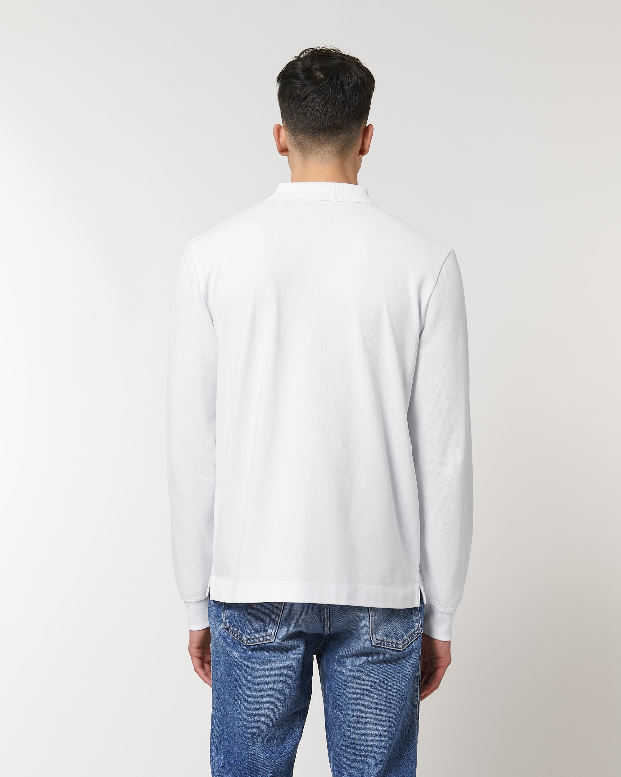 White SBM0_STPU332_C001.jpg