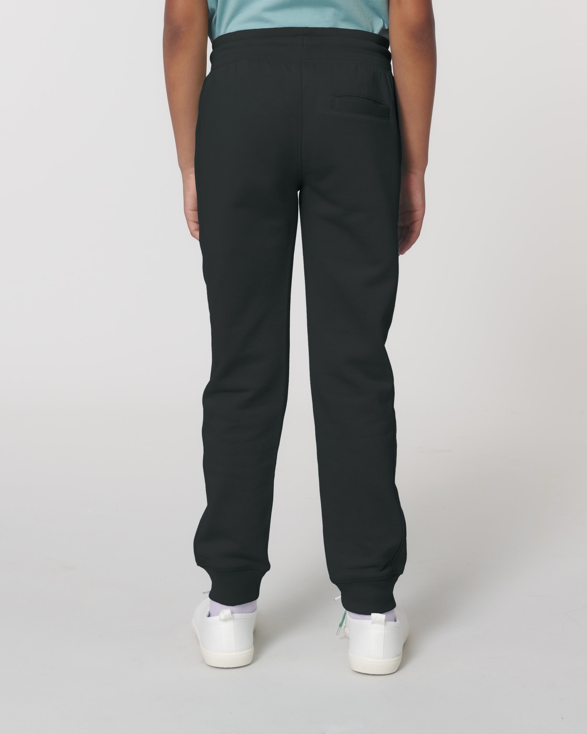 Black SBM5_STBK910_C002.jpg