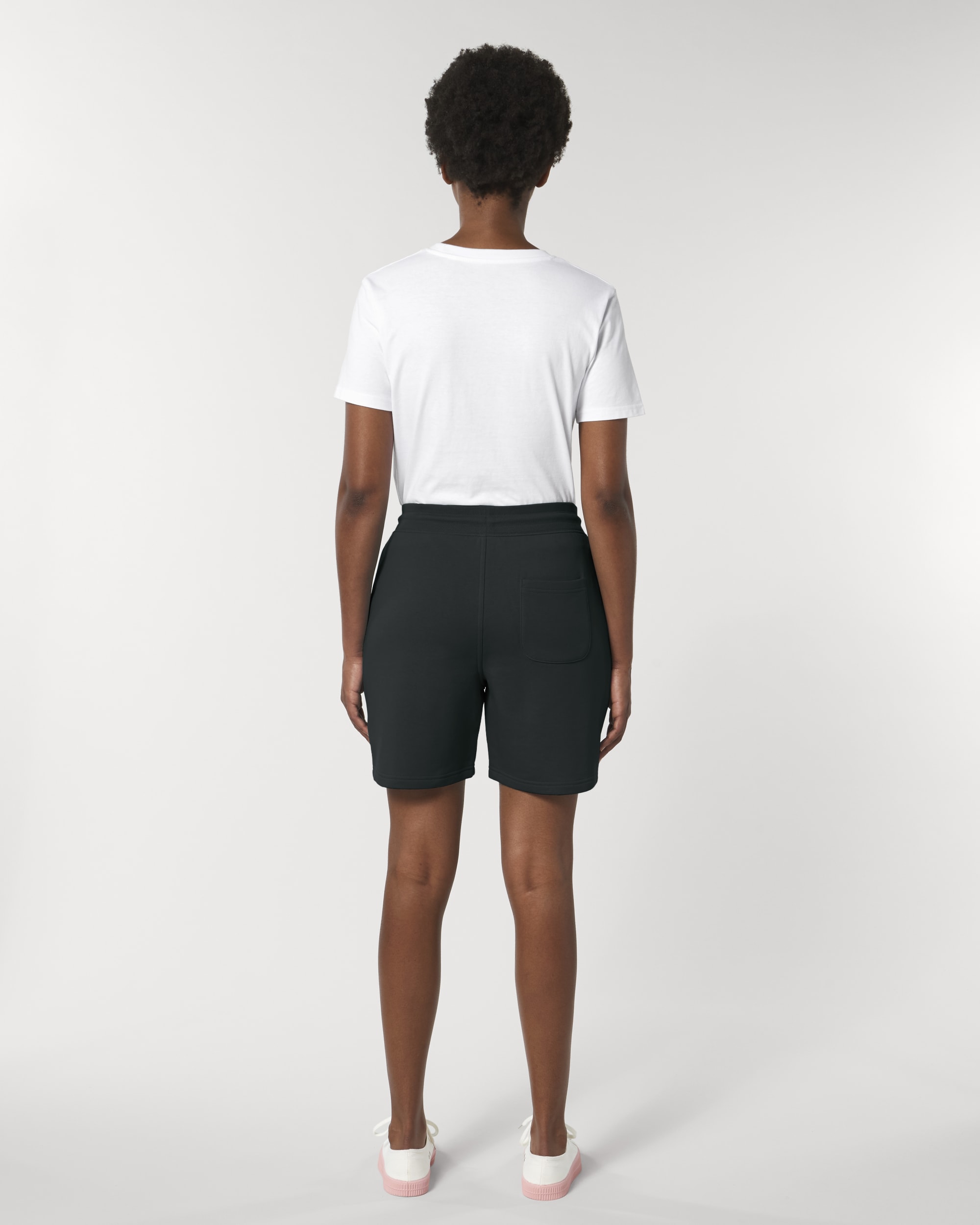Black SBM5_STBU578_C002.jpg