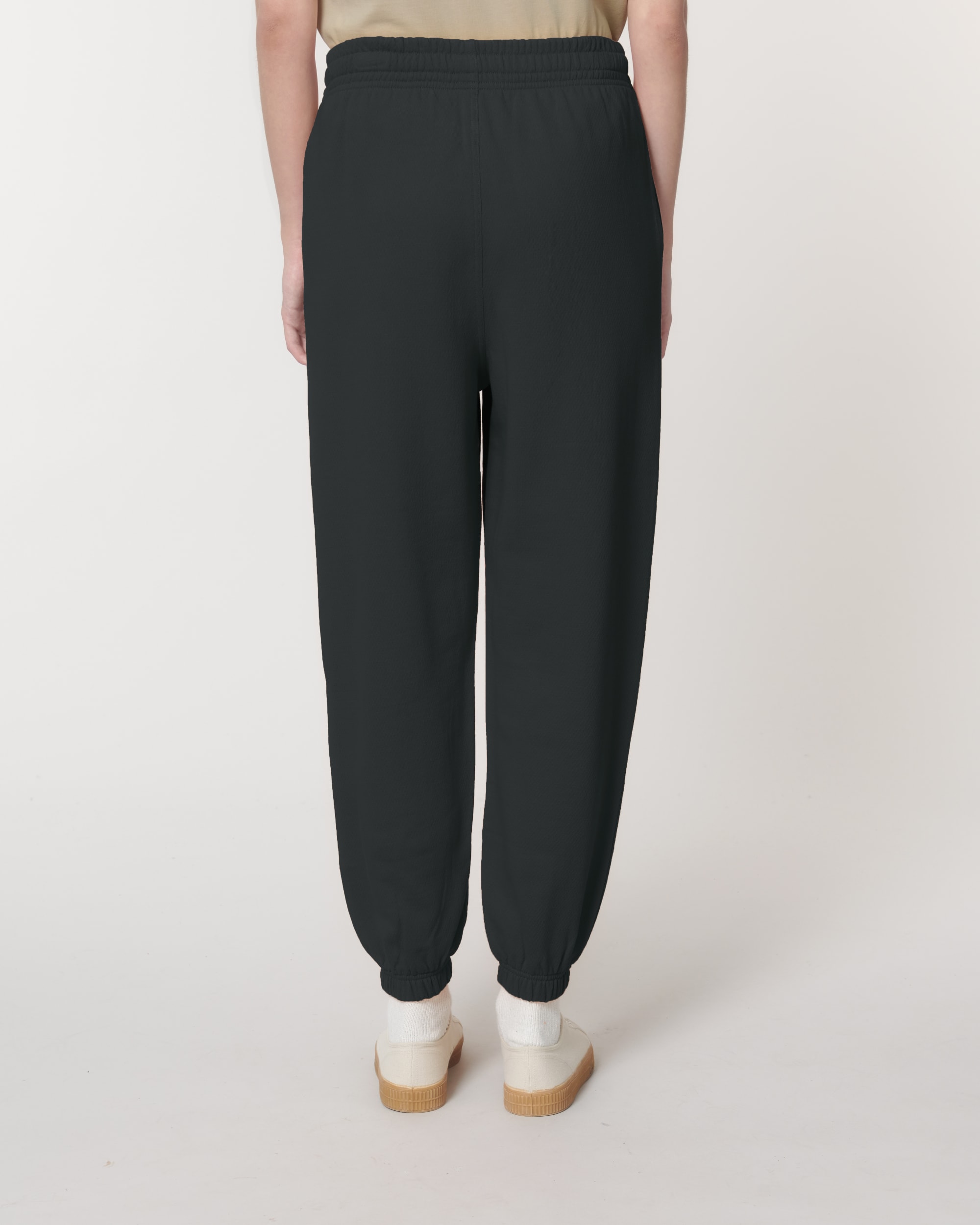 Black SBM5_STBU588_C002.jpg