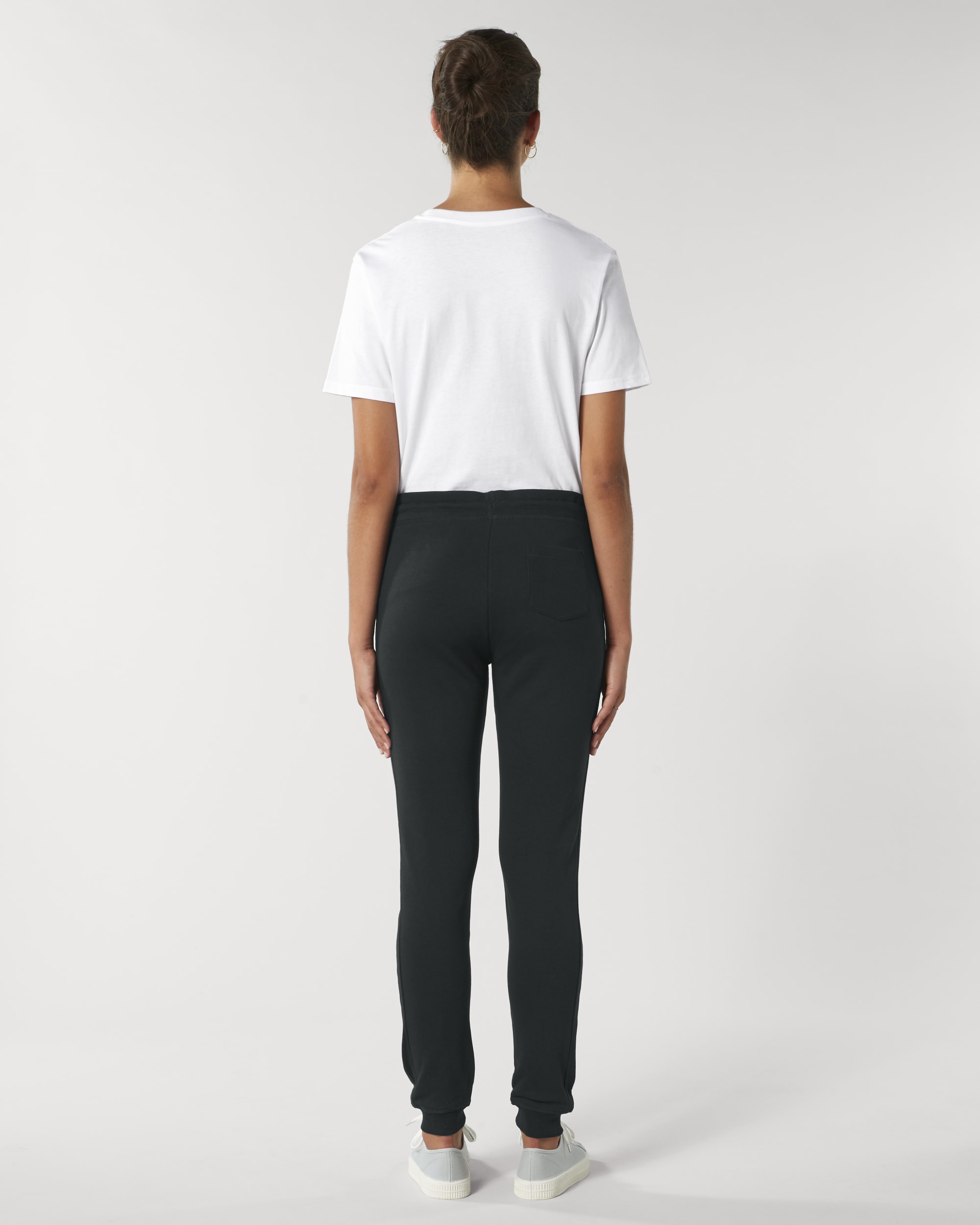 Black SBM5_STBW129_C002.jpg