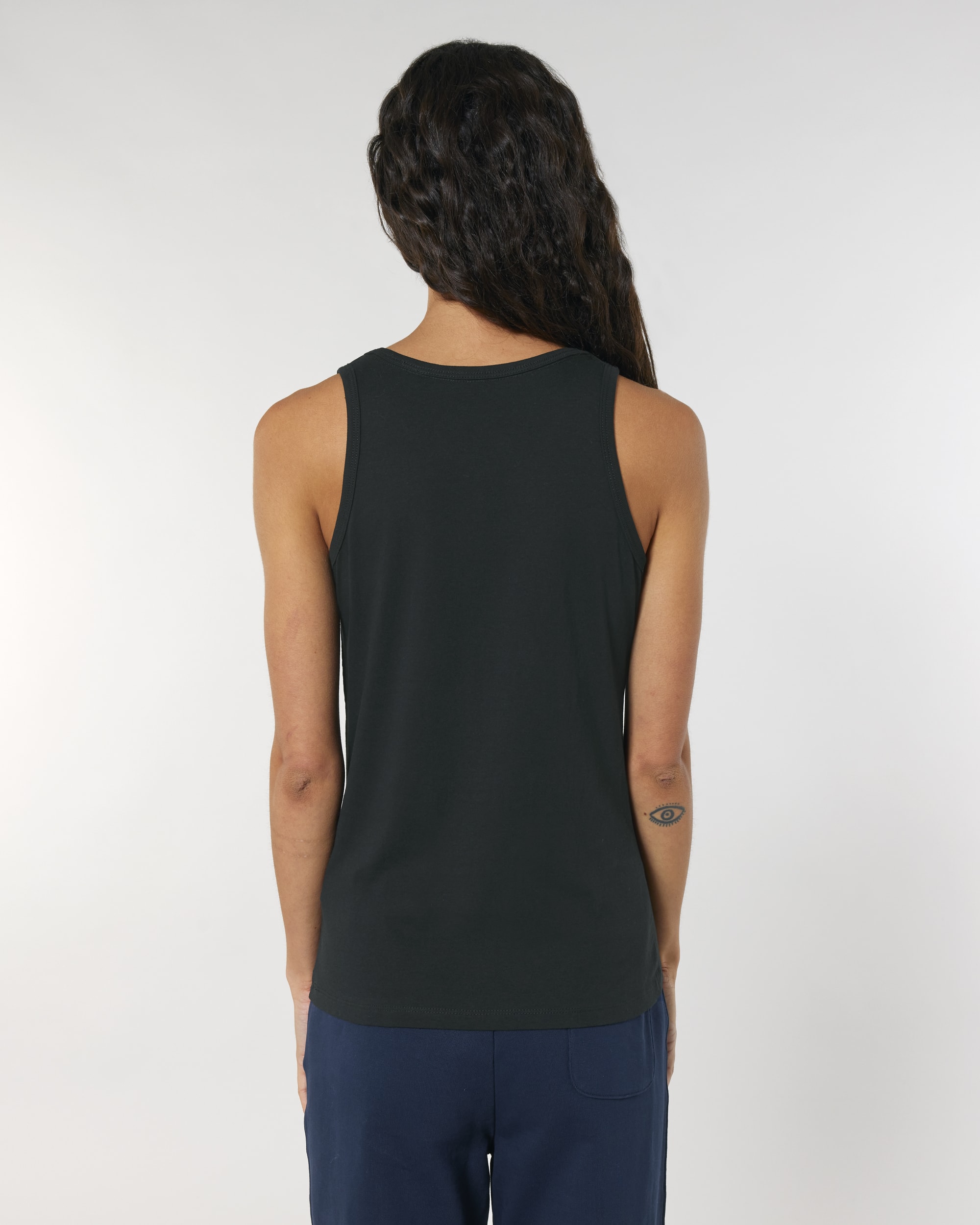 Black SBM5_STTW013_C002.jpg