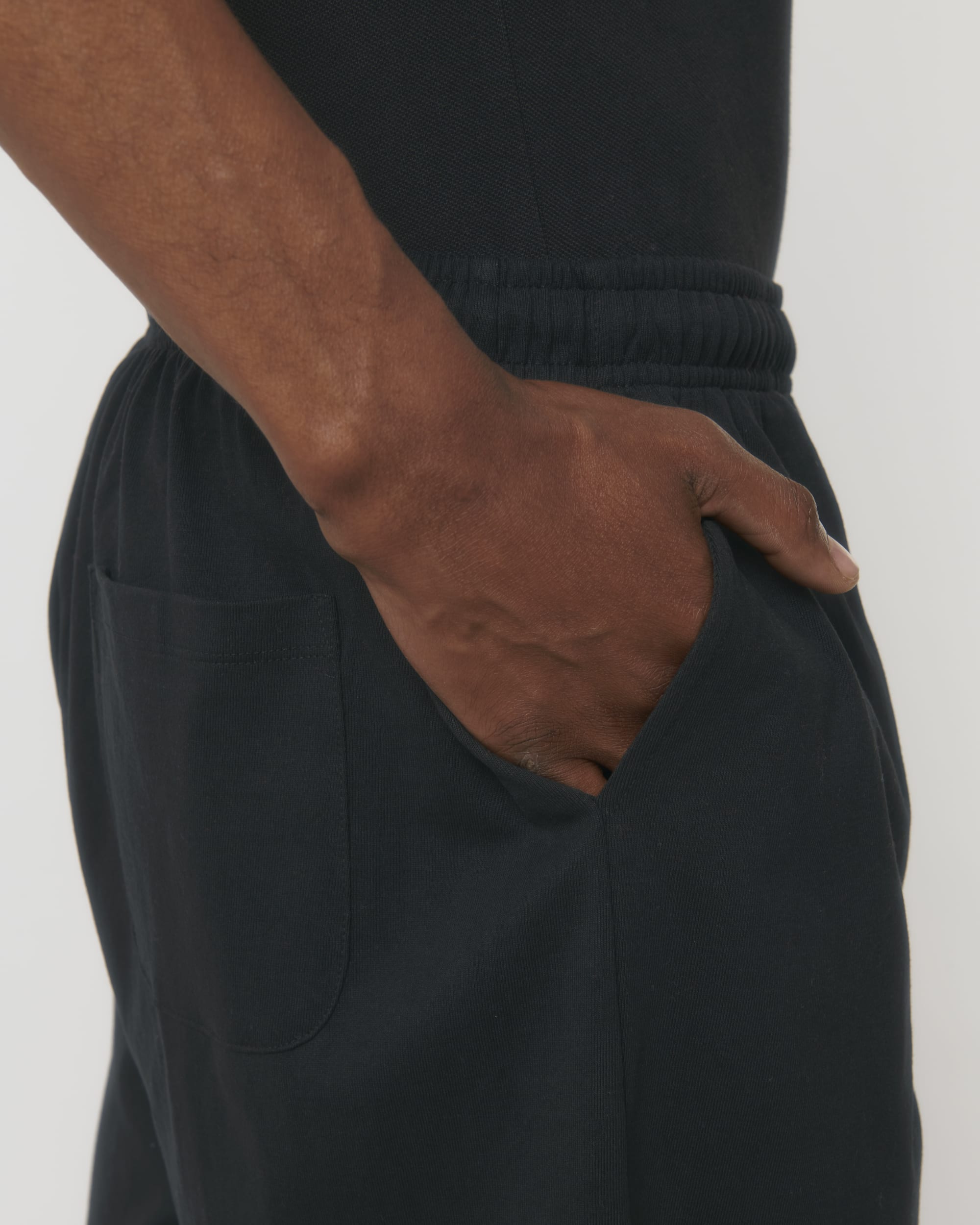 Black SFD0_STBU070_C002.jpg