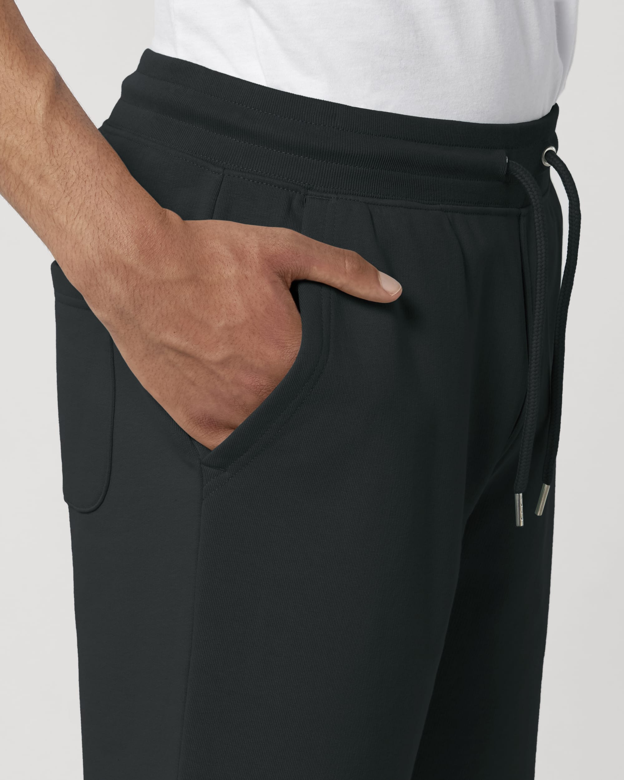 Black SFD0_STBU578_C002.jpg