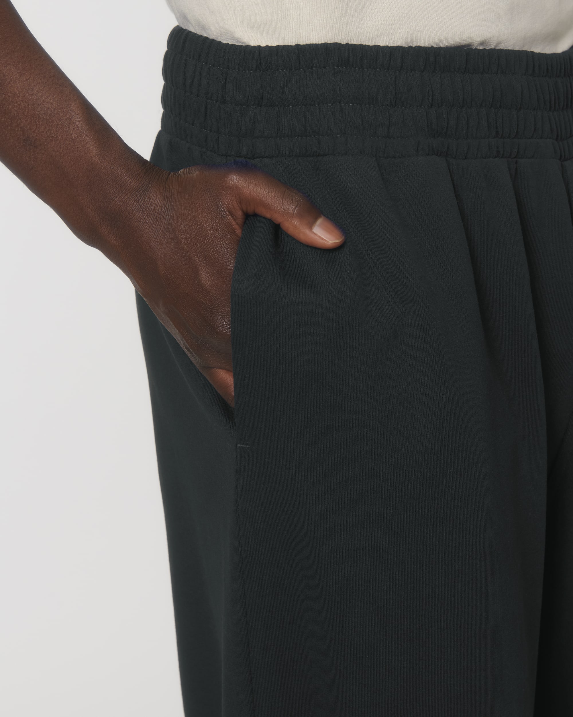 Black SFD0_STBU587_C002.jpg