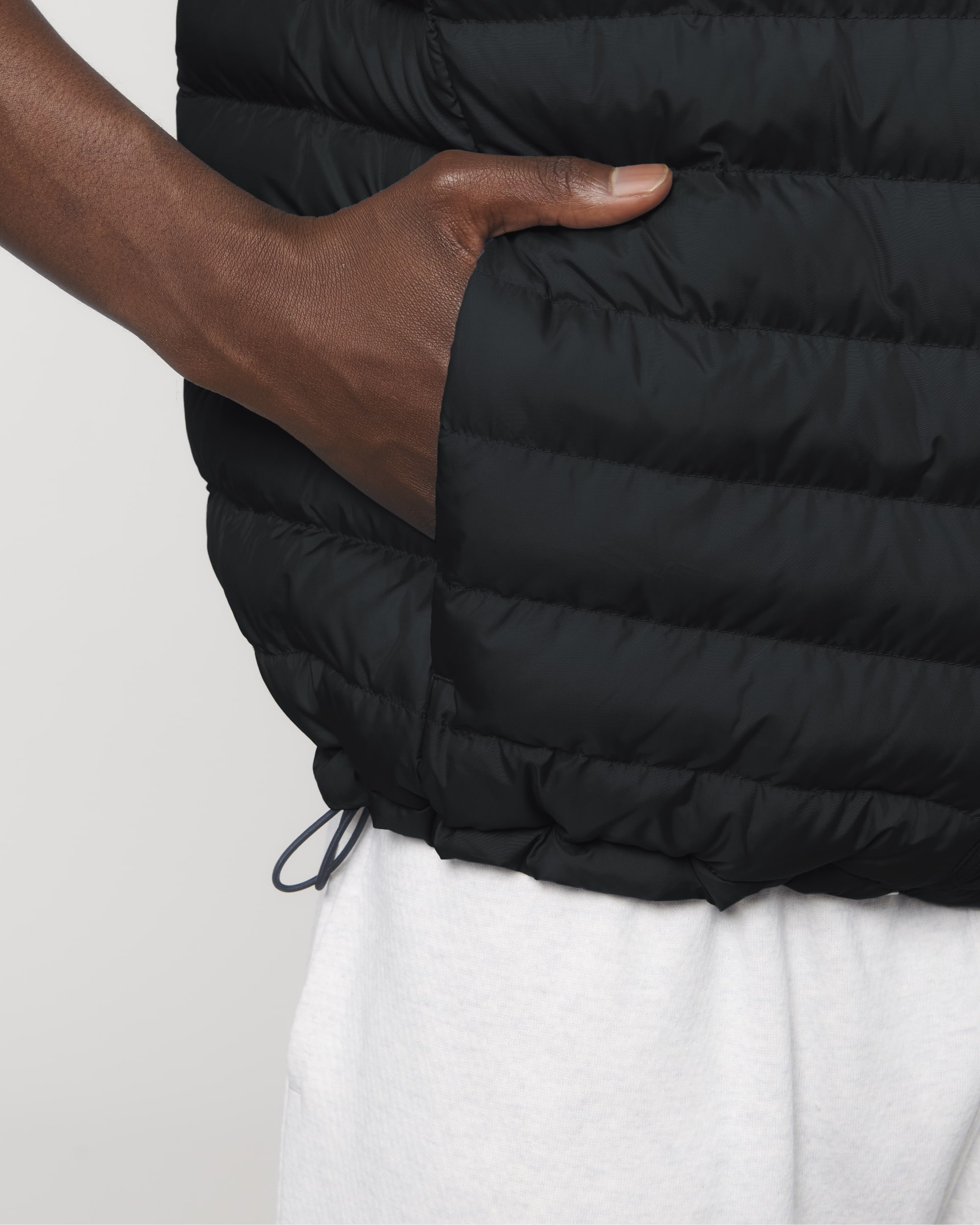 Black SFD0_STJM836_C002.jpg