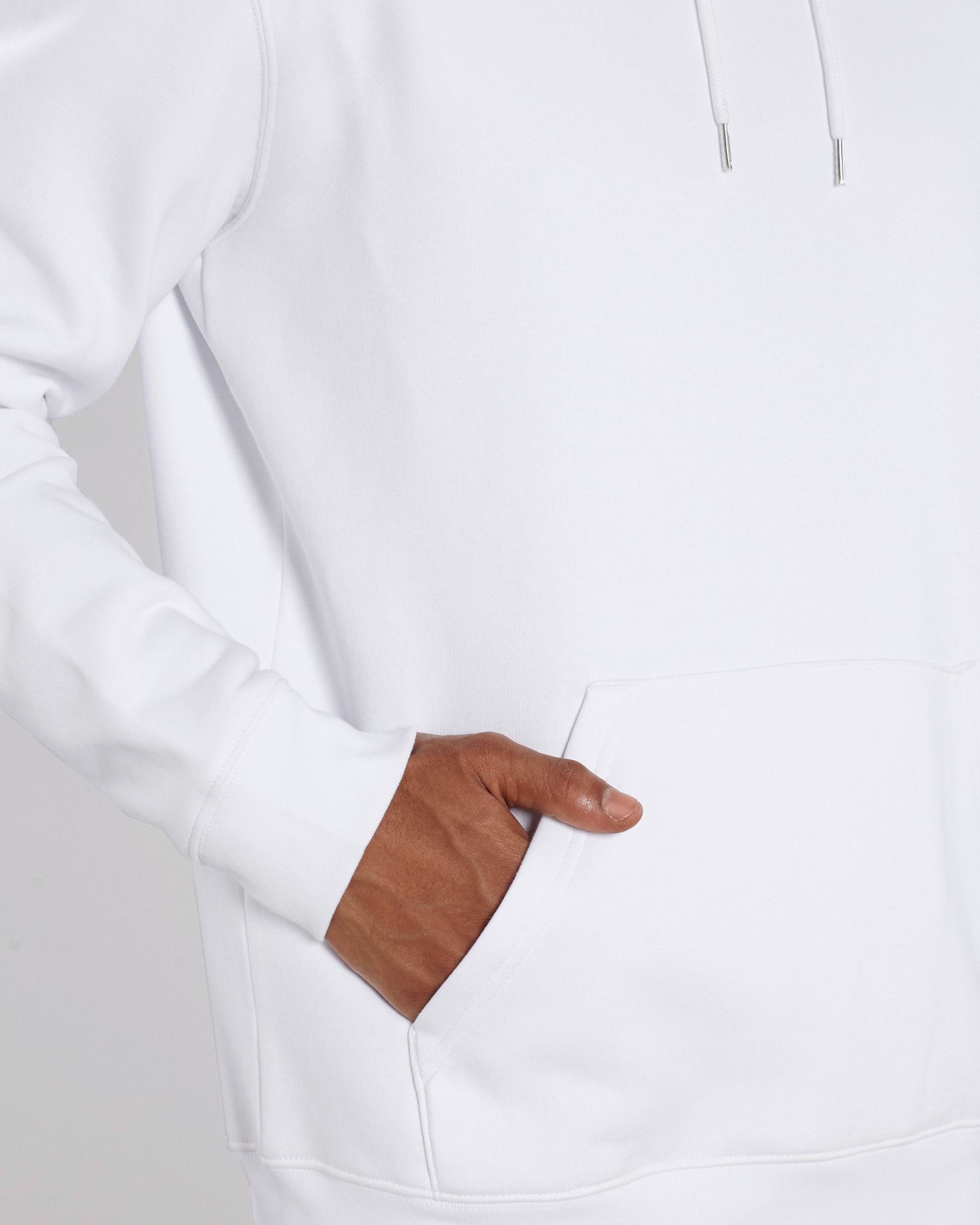 White SFD0_STSU822_C001.jpg