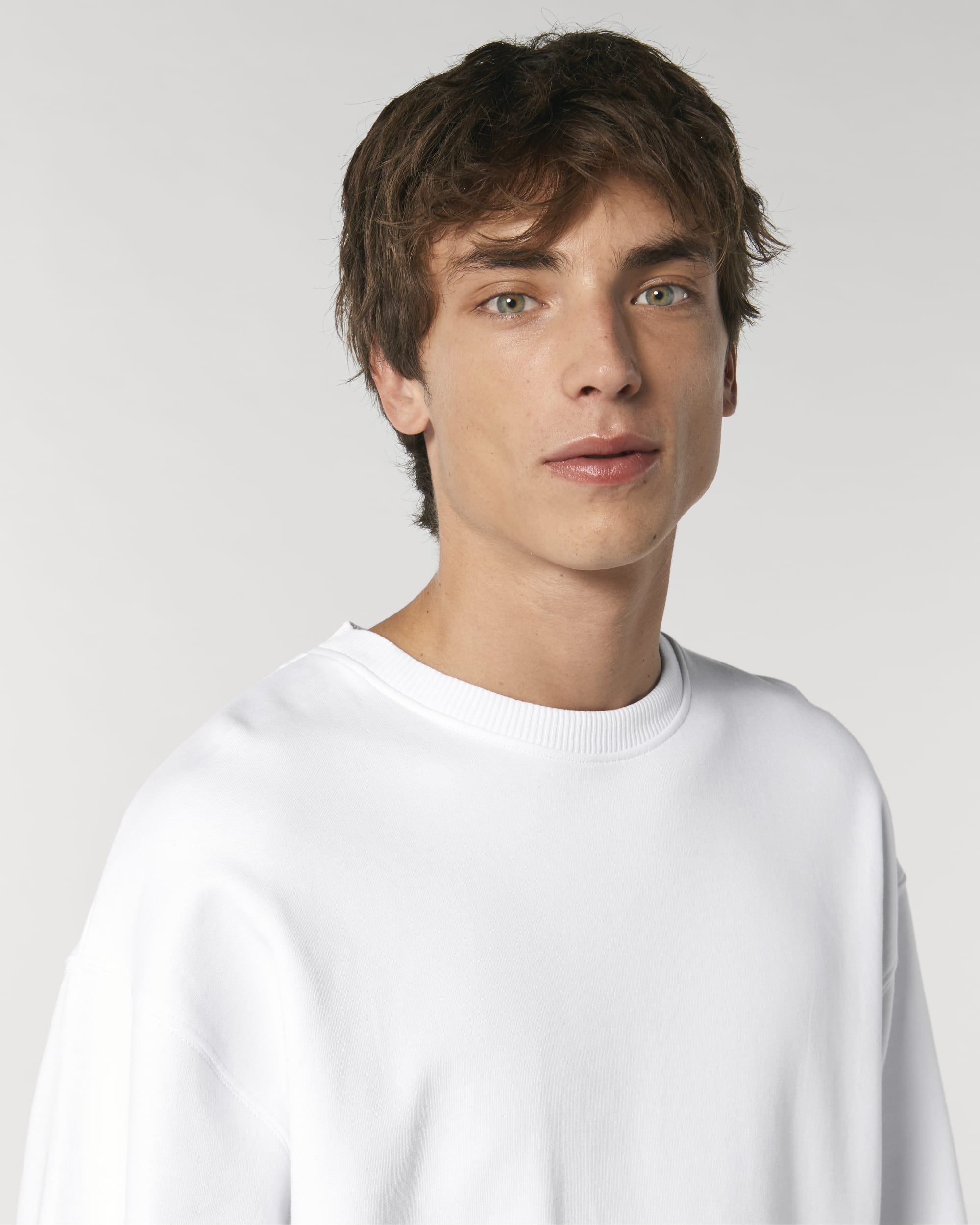 White SFD0_STSU857_C001.jpg