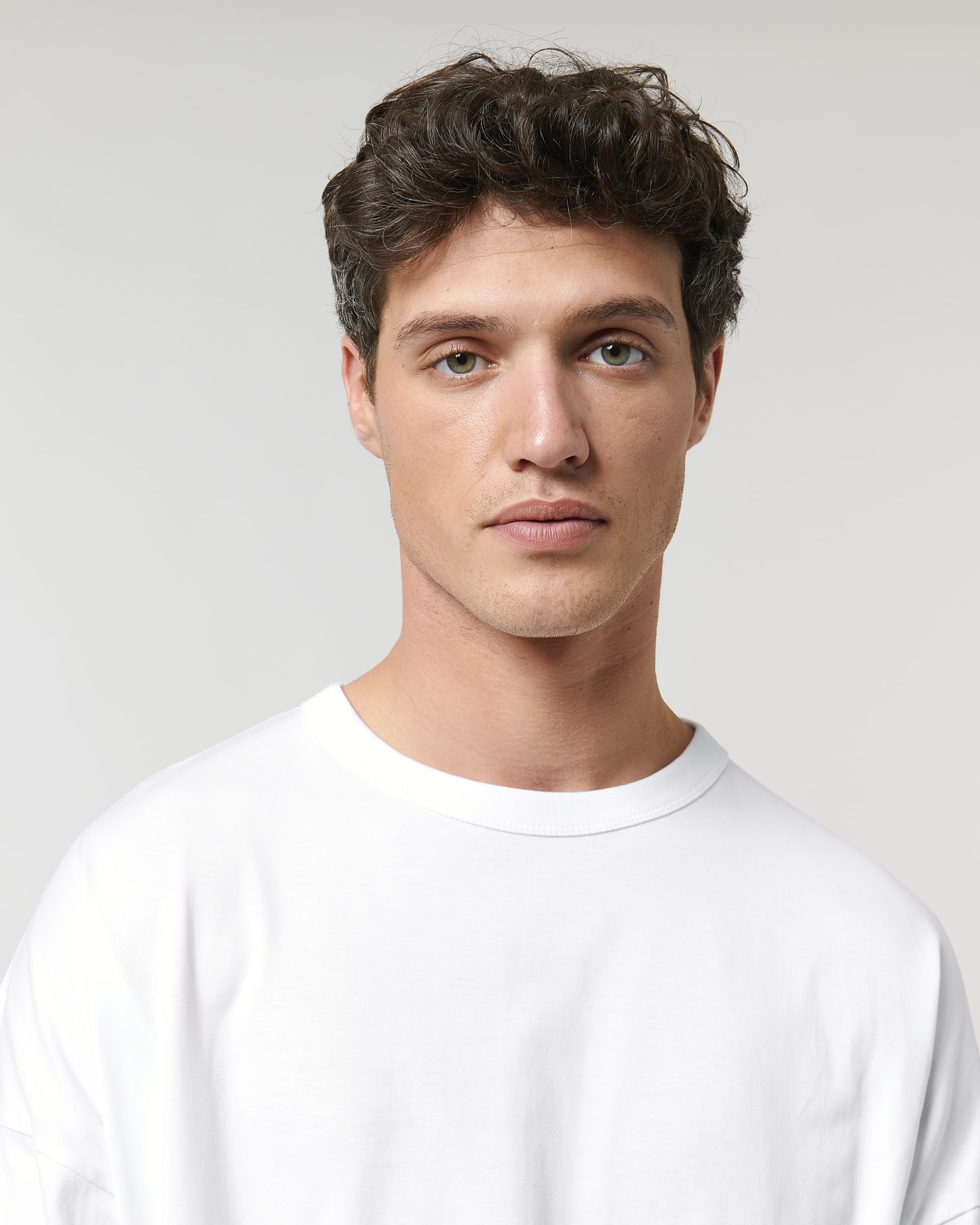 White SFD0_STTU790_C001.jpg