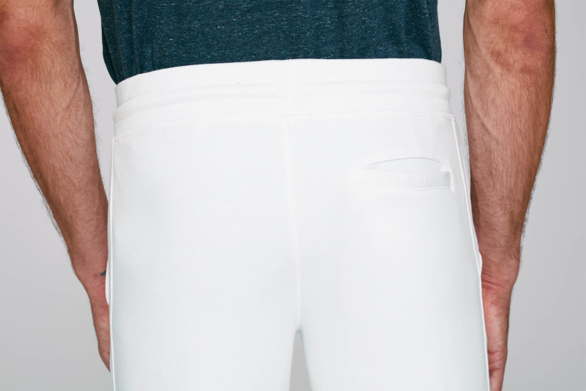 White SFD1_STBM519_C001.jpg