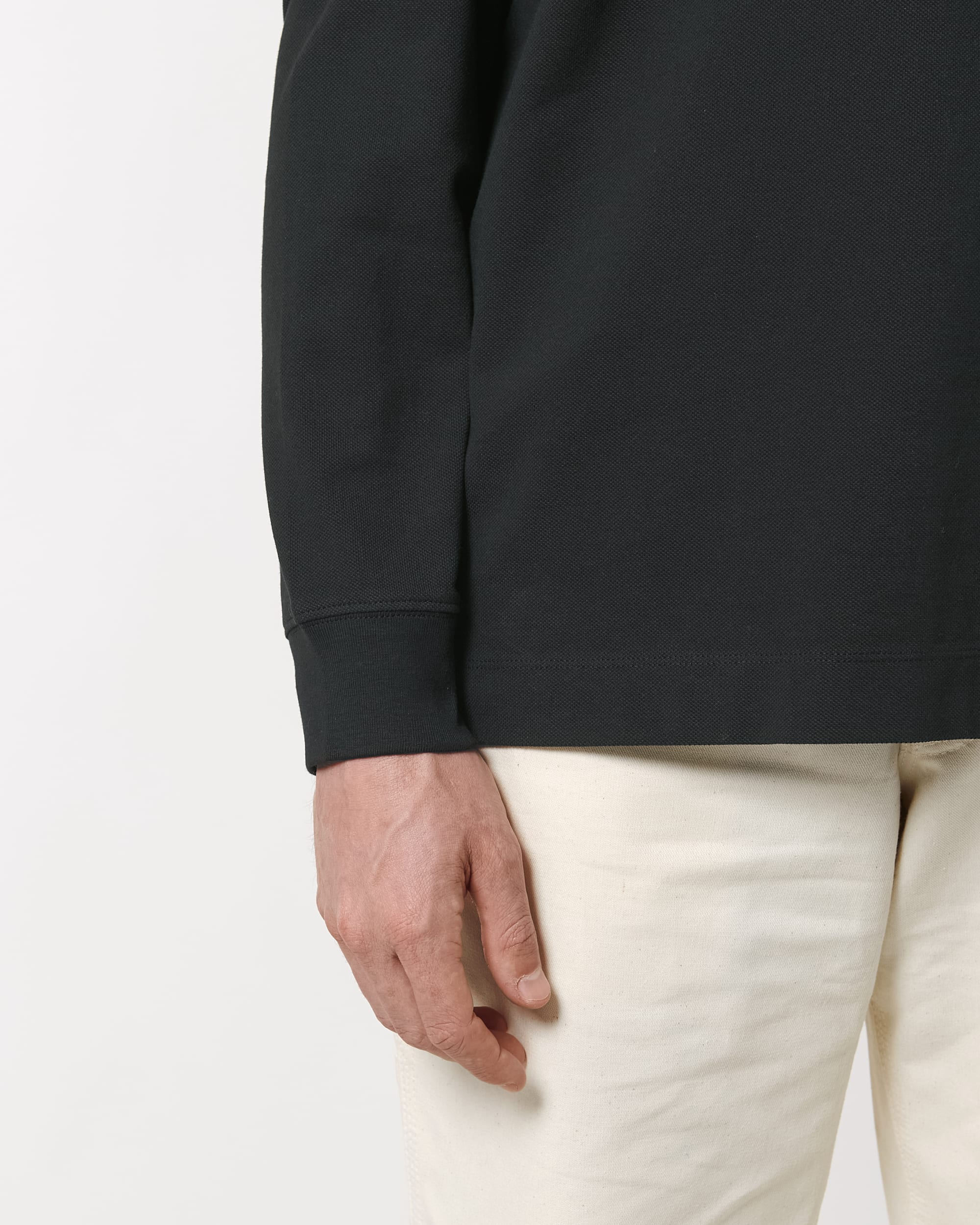 Black SFD1_STPU332_C002.jpg